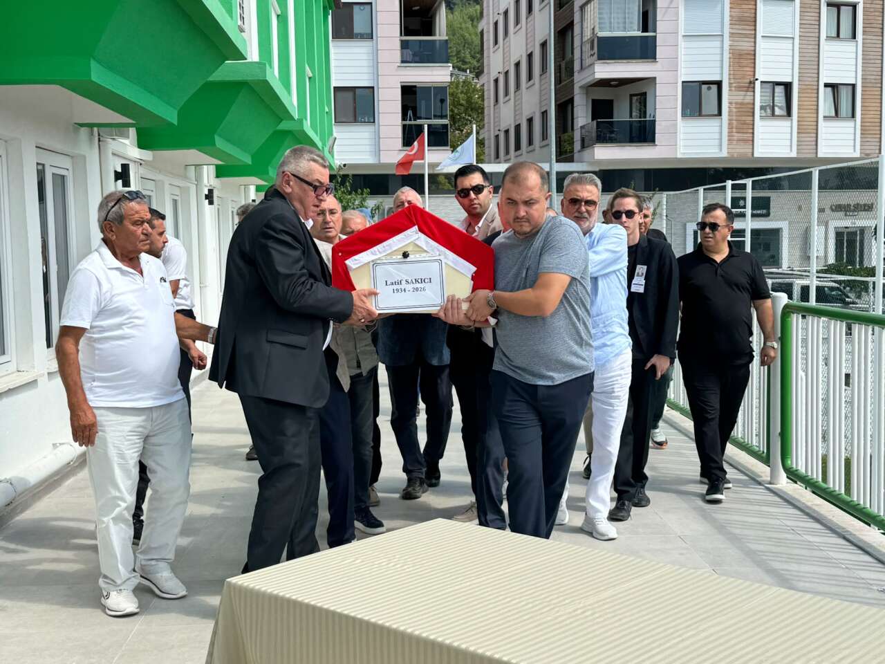 Muğla, Latif Ağa’ya Veda Ediyor: Muğlaspor Tesislerinde Latif Sakıcı İçin Helallik Alındı 2